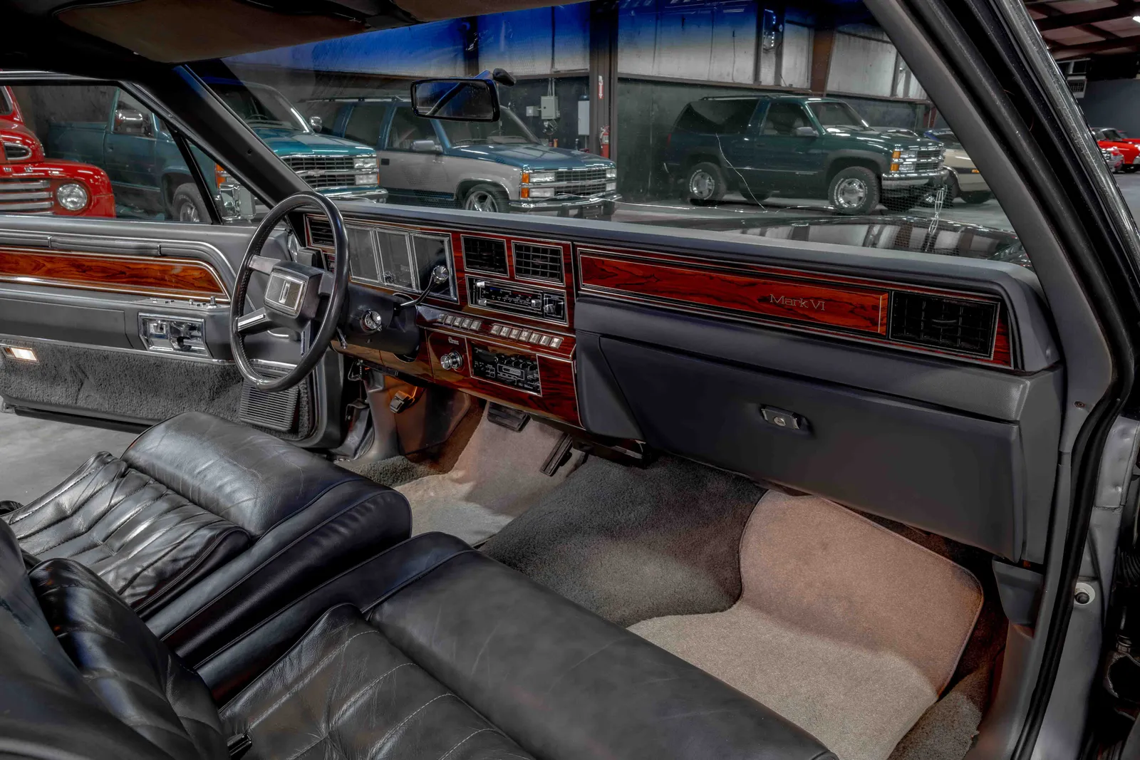 1983-Lincoln-Continental-Black-668677--48.jpg